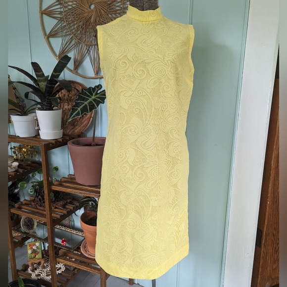 60s Vintage Yellow Dress - Picture 3 of 8